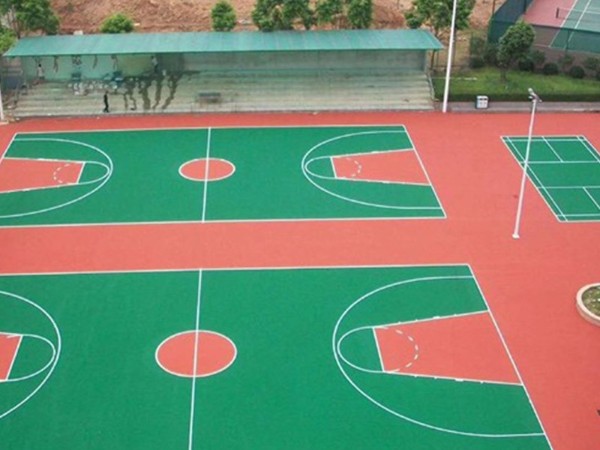 籃球場地面材料