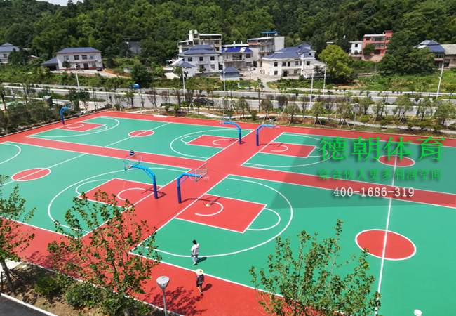 新國(guó)標(biāo)硅PU籃球場(chǎng)
