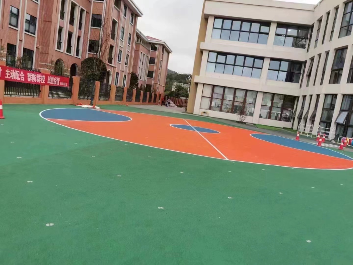 內(nèi)蒙古彩色EPDM塑膠跑道