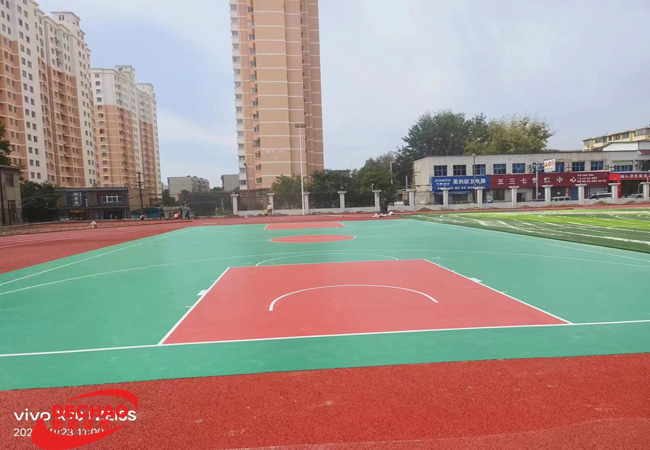 小學(xué)運(yùn)動(dòng)場(chǎng)