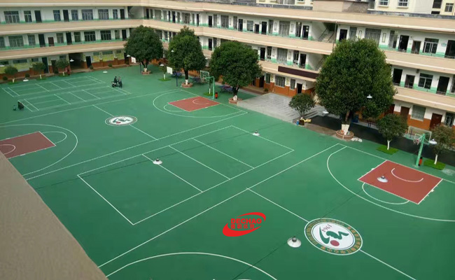 廣西玉林一中心小學(xué)1580平方丙烯酸球場(chǎng)完工!