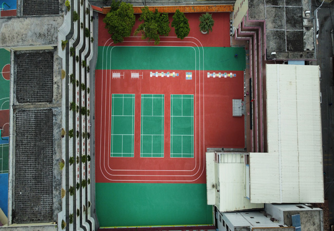 廣東肇慶德慶縣第三小學(xué)1700平方4mm彈性丙烯酸球場(chǎng)