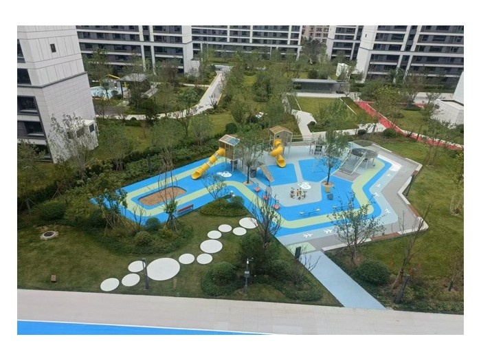 陜西省榆林市高新區(qū)能源路與通源路交叉口東北角1000平方彩色EPDM塑膠跑道!