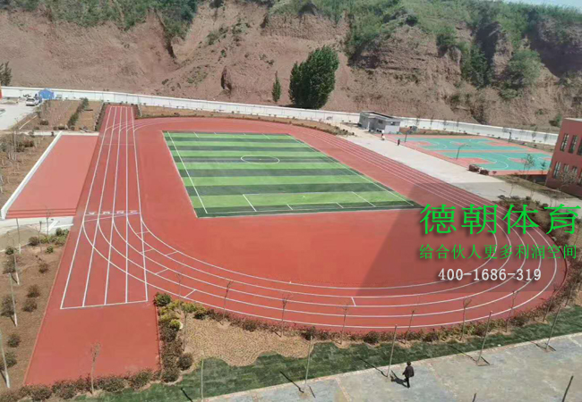 校園塑膠跑道材料施工