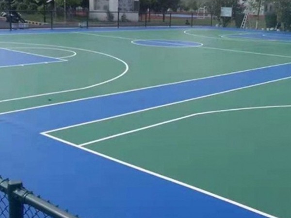 新國標(biāo)硅pu籃球場