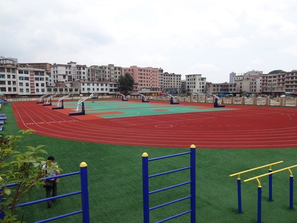 新國(guó)標(biāo)混合型塑膠跑道