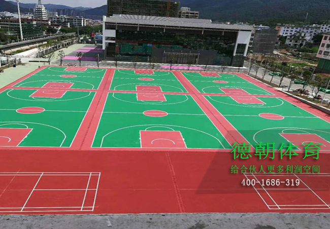 新國(guó)標(biāo)硅PU籃球場(chǎng)材料